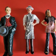 Dolls house dolls /Resin figurines 1:12