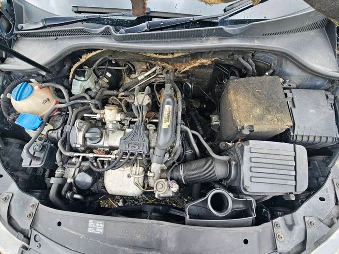 VG golf tsi r line 1.2l for sale (parts)