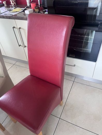 Extendable Dining Table with 6 chairs