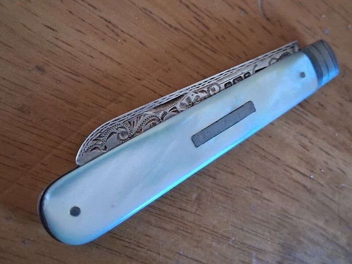 Sterling silver hallmarked mother of pearl Fruit Knife