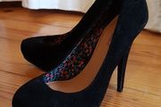 BNWT Black Suede High Heels Size 5