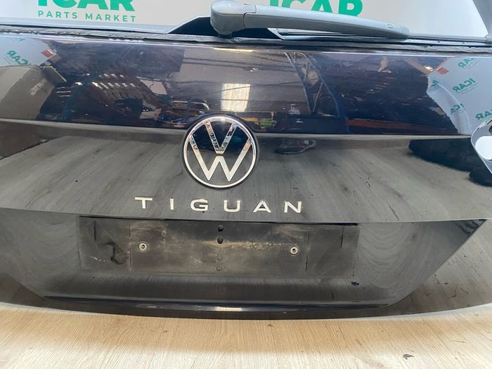 2022 Volkswagen Tiguan boot lid breaking for parts