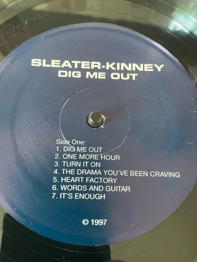 Sleater Kinney - Dig Me Out