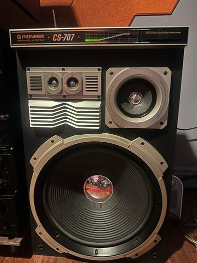 Pioneer CS -707 speakers.