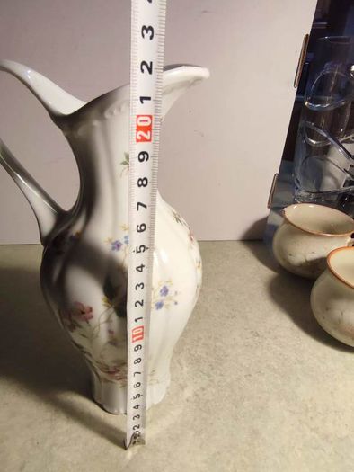 Lovely Vase Royal Porzellan Bavaria K P M Germany Handarbeit.