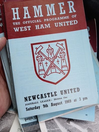 football programmes WEST HAM UTD Home 1969 to '72 25 in total