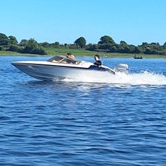Speed boat