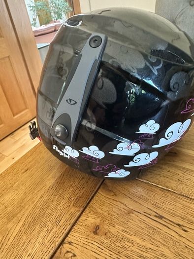 Girls Giro Ski Helmet - suit age 6-12