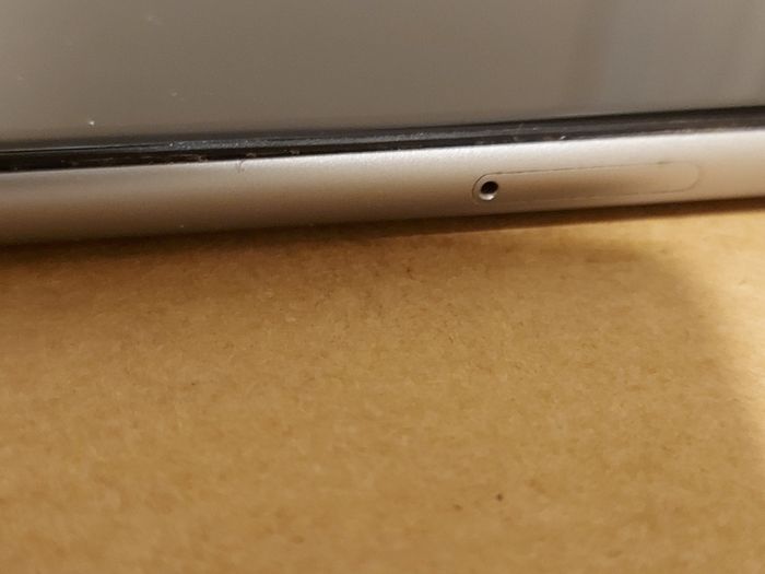 Apple Iphone 6s, 64GB, Battery Life 100%, activation Locked, excellent cosmetic condition