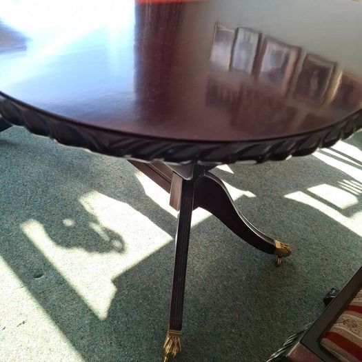 Hand carved Mahogany dinning table with 6 chairs