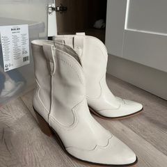 Boots Stradivarius brand new