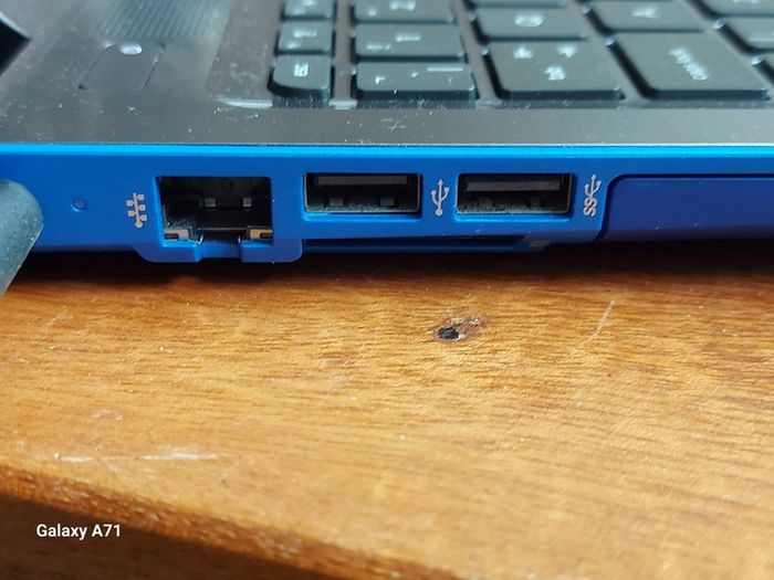 HP Pavilion 15.6 inch Laptop, Blue, Intel Core i3-5157U, 2.5GHz, 8GB Ram, 1 Terrabyte HDD, Windows 10, Microsoft Edge, Opera, Firefox, avast, VLC