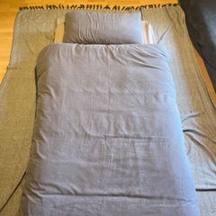 Single mattress with sheets