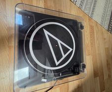 Audio-Technica LP60-BT wireless turntable