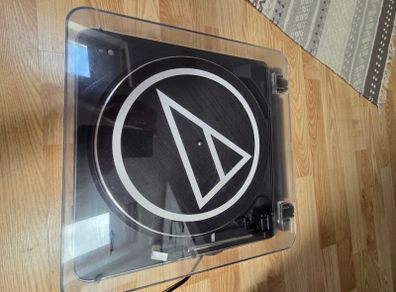 Audio-Technica LP60-BT wireless turntable