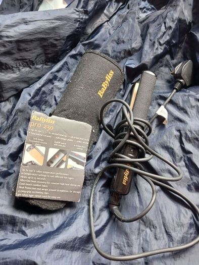 Hair straightener