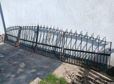 Metal Gates