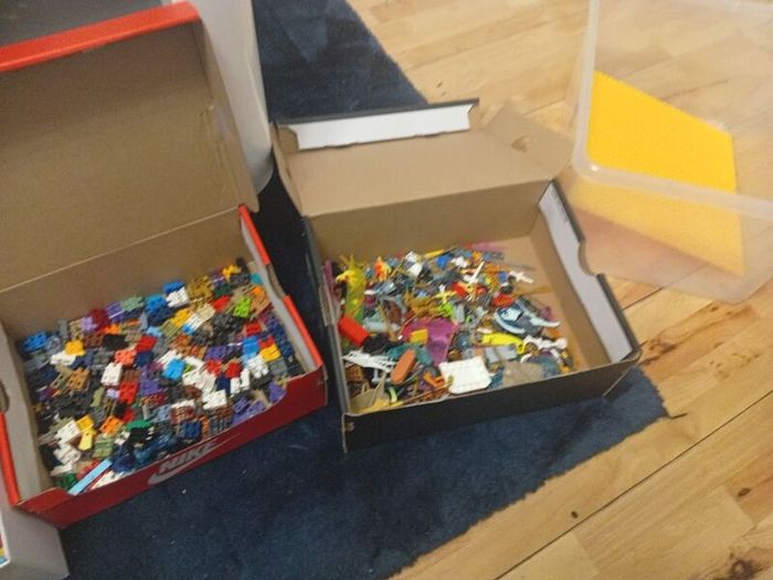 Lego mini figures
