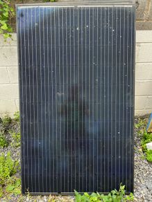 8 x 300 Watt Solar Panels