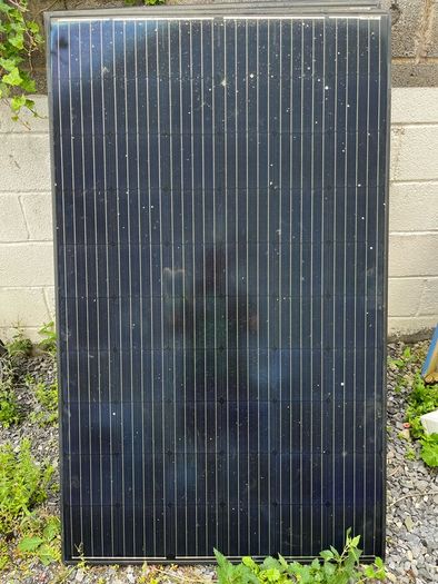 8 x 300 Watt Solar Panels
