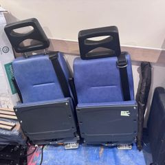car seats x2