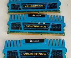 Corsair Vengeance 3x4GB DDR3 RAM