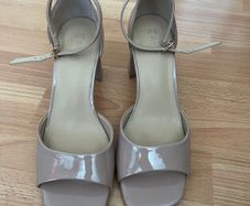 ladies sandals