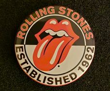 Rolling stones, pin back button badge.