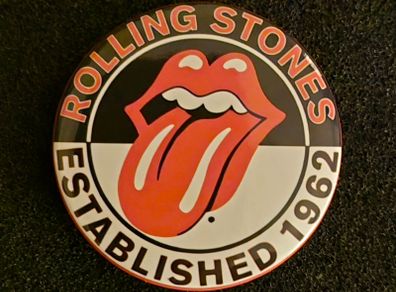 Rolling stones, pin back button badge.