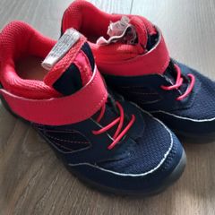 Quechua hiking shoes EU 28 UK9.9C