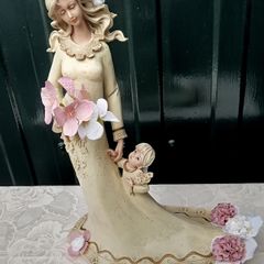Mother and Child decorative figurine