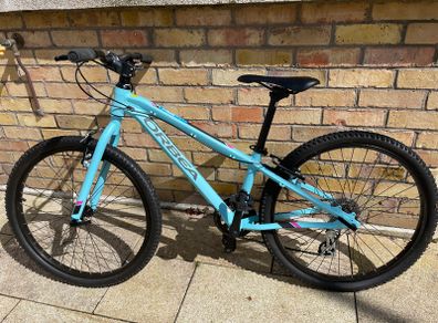 Girls bike