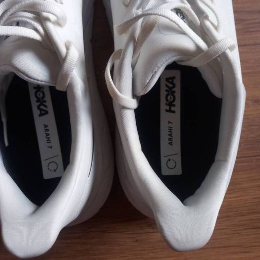 mens running shoes