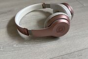 beats wireless headphone