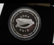 2004 ireland. 925 sterling silver proof 10 euro 10 coin celtic swan, eu (28g)