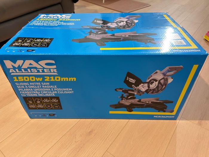 MACallister sliding mitre saw,with receipt from B&Q ,used for one apartment flooring.(No Delivery)