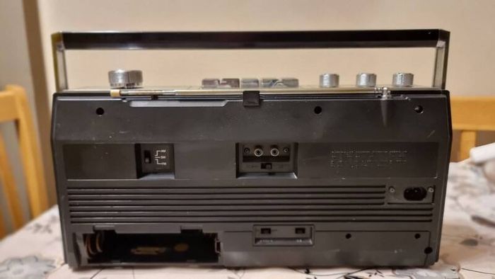 Vintage Philips D 8201 Cassette deck and Radio AM/FM/SW.