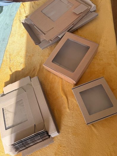 wrapping boxes
