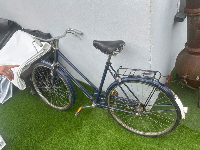 Vintage Raleigh roadster (navy blue, "All-Steel Bicycle")