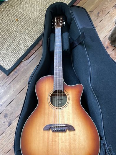 Alvarez Masterworks MG60 ce -all solid woods