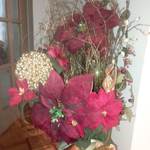 Christmas flower arrangement