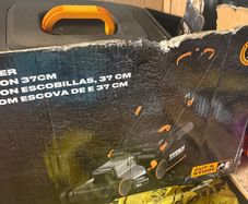 Titan Lawnmower electric
