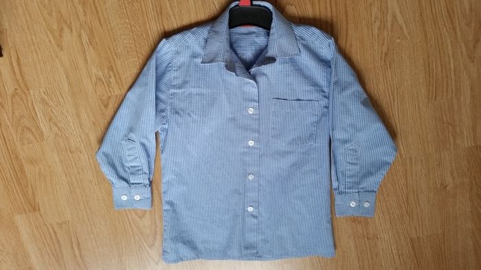 As New - Size - 26 - Age 4 to 5 Years - A Presentation Primary School Shirt - Portarlington School Uniform