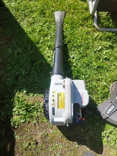 Leaf blower