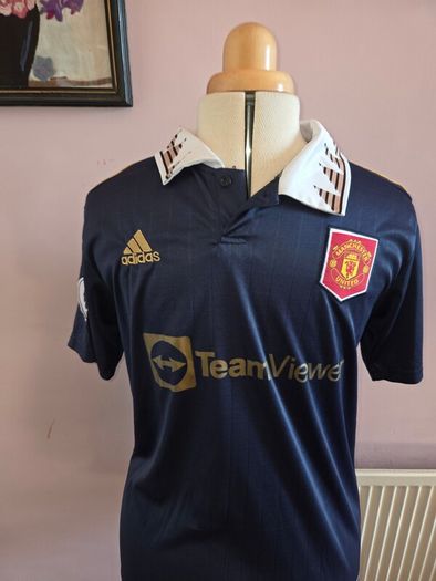 Manchester United Jersey - Large size