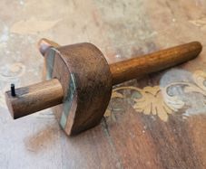 Marking gauge