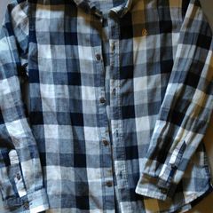 Boys long sleeve shirt, like new, 11-12 years