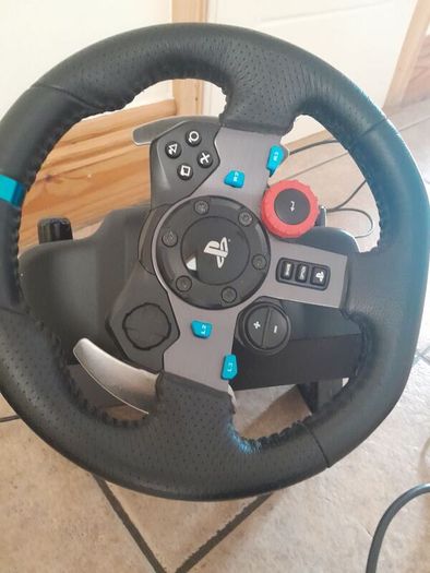 Logitech G29 Driving Force Racing Wheel
