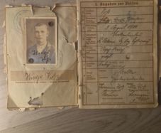 WwII original complete set of militaria documents