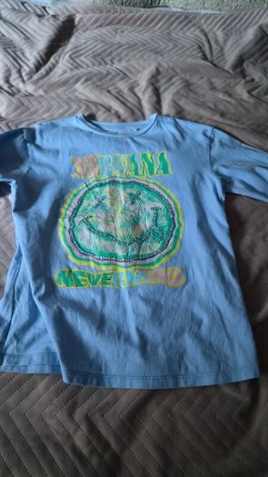 2 girls t-shirts 10-11Y